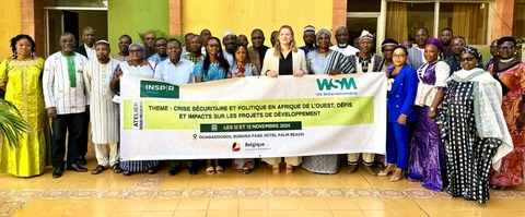 Photo de famille des participants à l'atelier